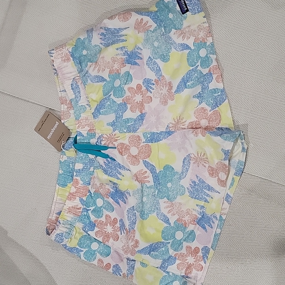NWT Women's Patagonia 2.5" Shorts